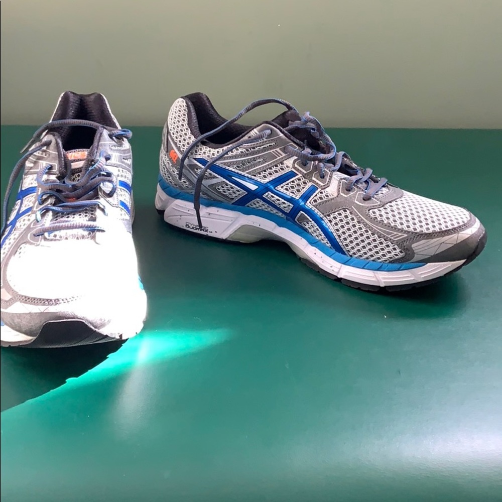 ASICS GT-2000